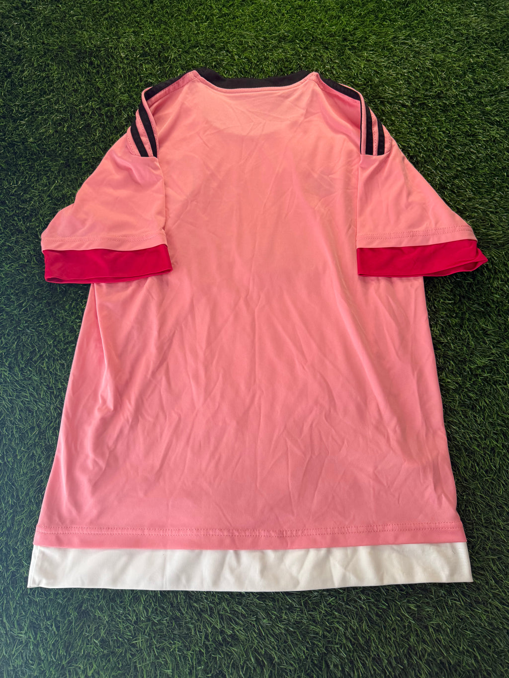 Juventus 2015/16 Pink Away Jersey