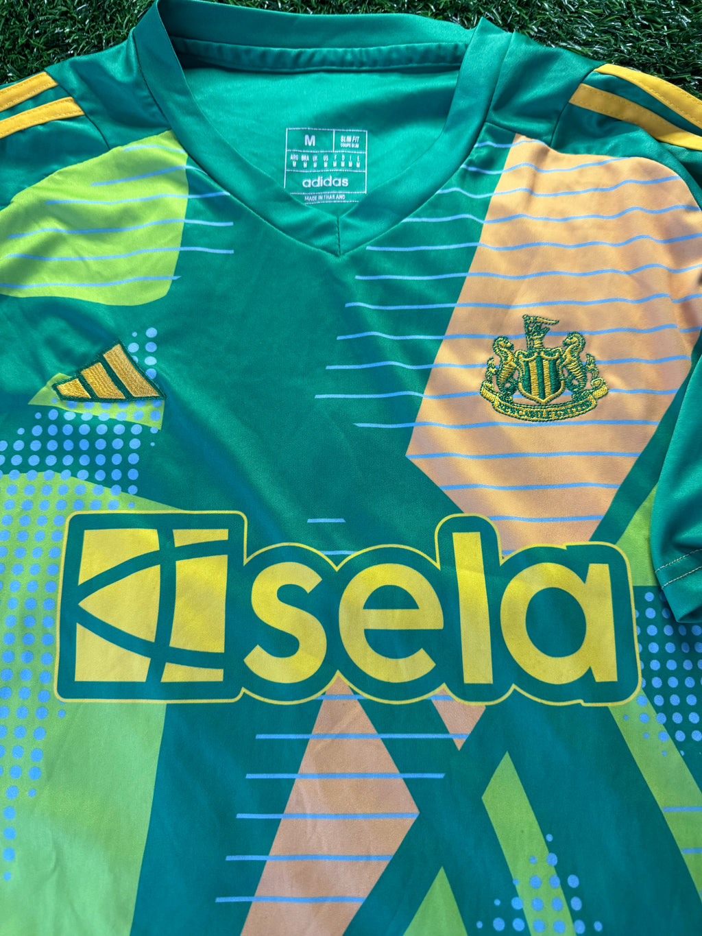Newcastle United 2024/25 Goalkeeper Jersey – Barrientos Jr #1