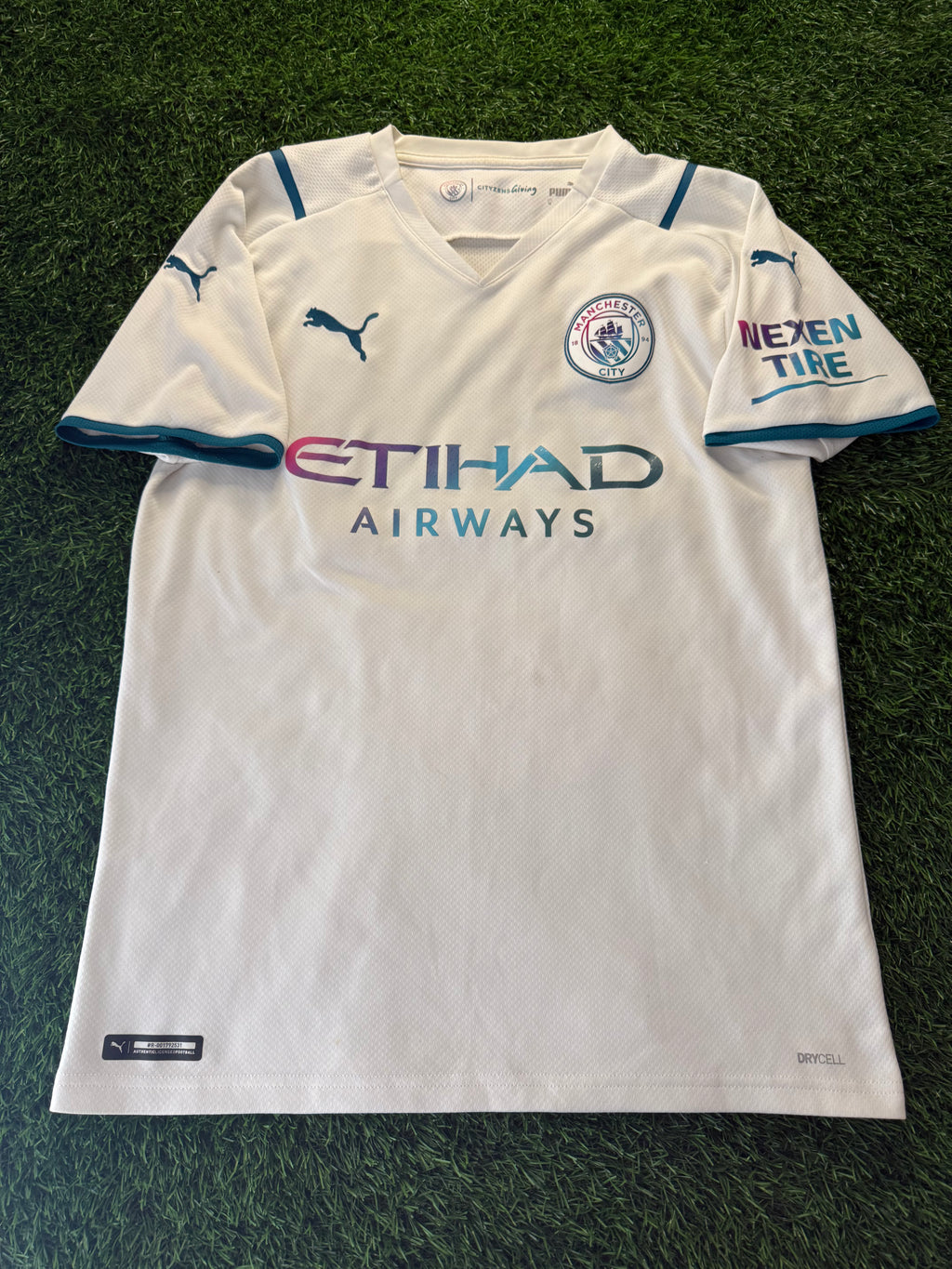 Manchester City 2021/22 Away Jersey