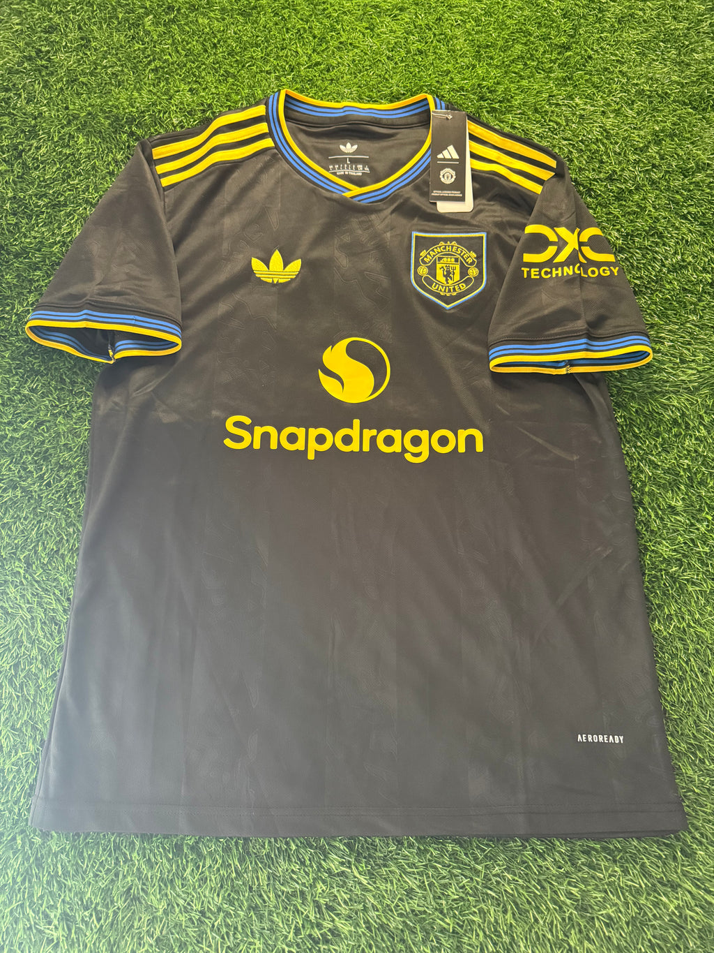 Manchester United 2025/26 Third Jersey