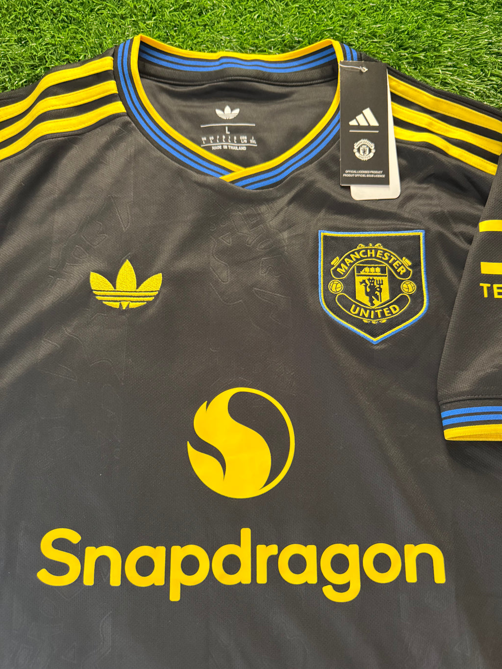 Manchester United 2025/26 Third Jersey