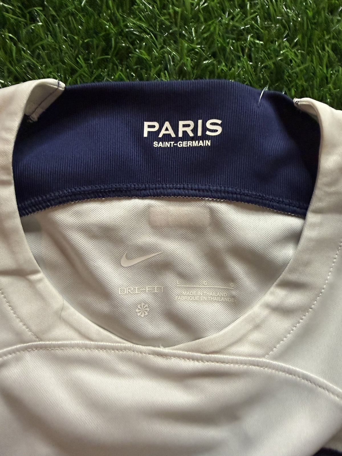 Paris Saint-Germain White Away Jersey