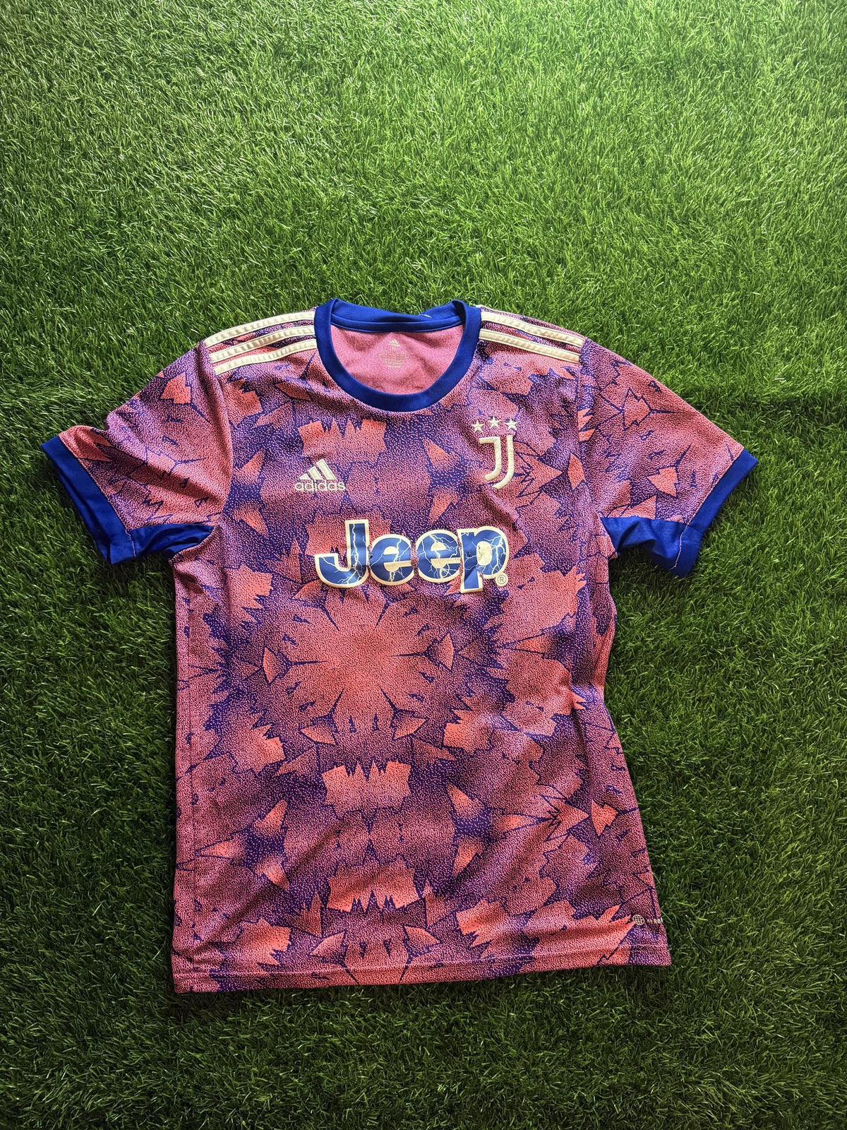 Juventus 2022/23 Third Jersey – Di María #22