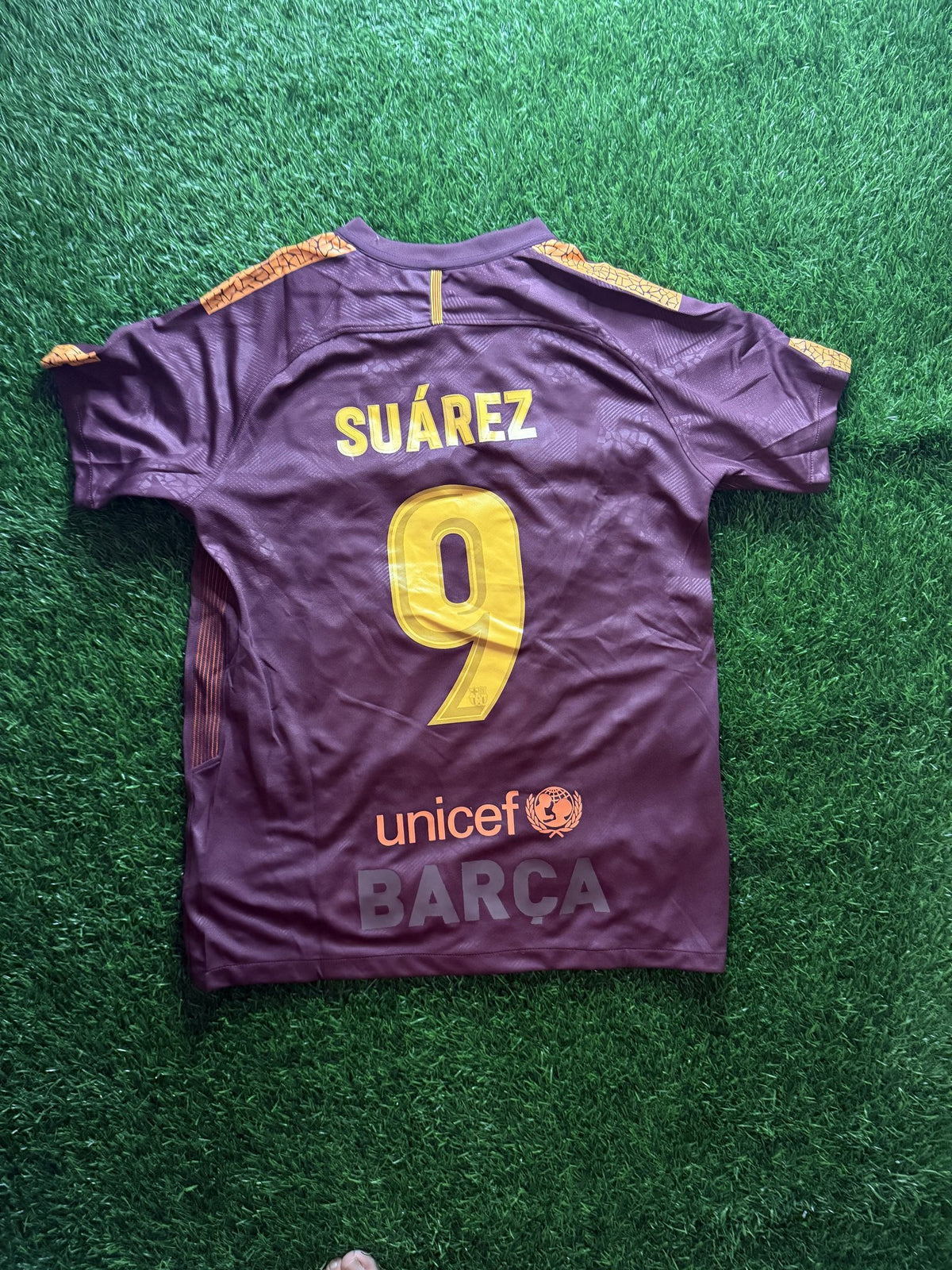 FC Barcelona 2017/18 Purple Third Jersey – Suárez #9
