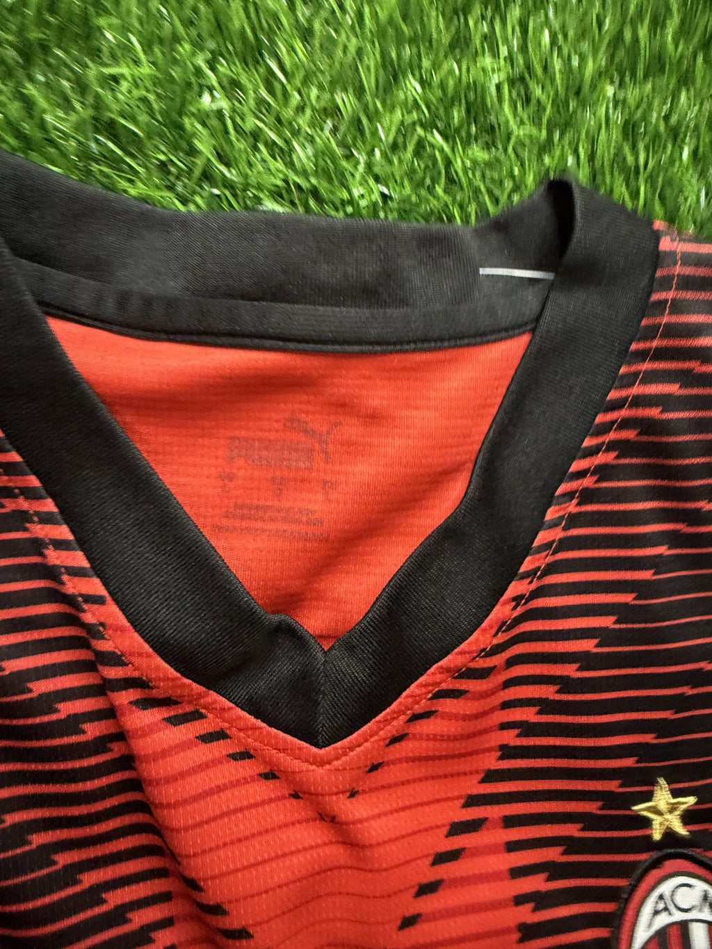 AC Milan 2023/24 Home Jersey – Leão #10 (UCL Patch)