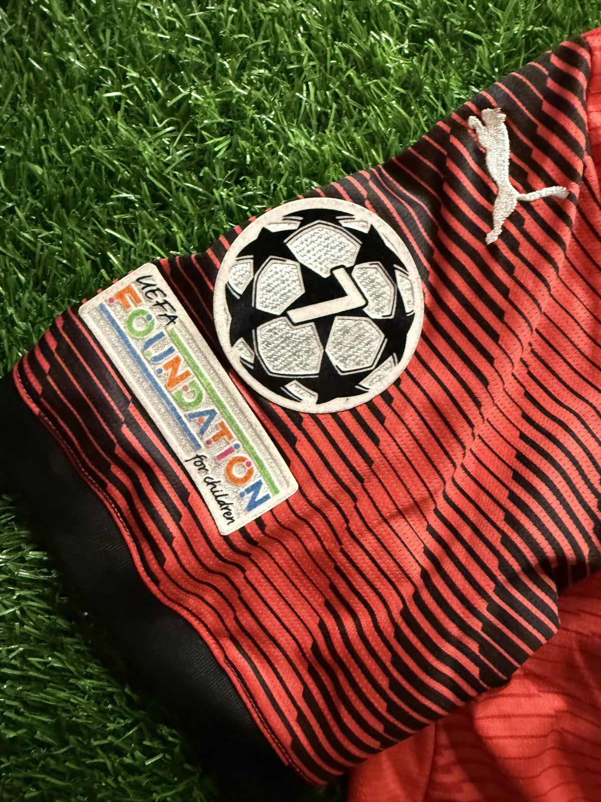 AC Milan 2023/24 Home Jersey – Leão #10 (UCL Patch)