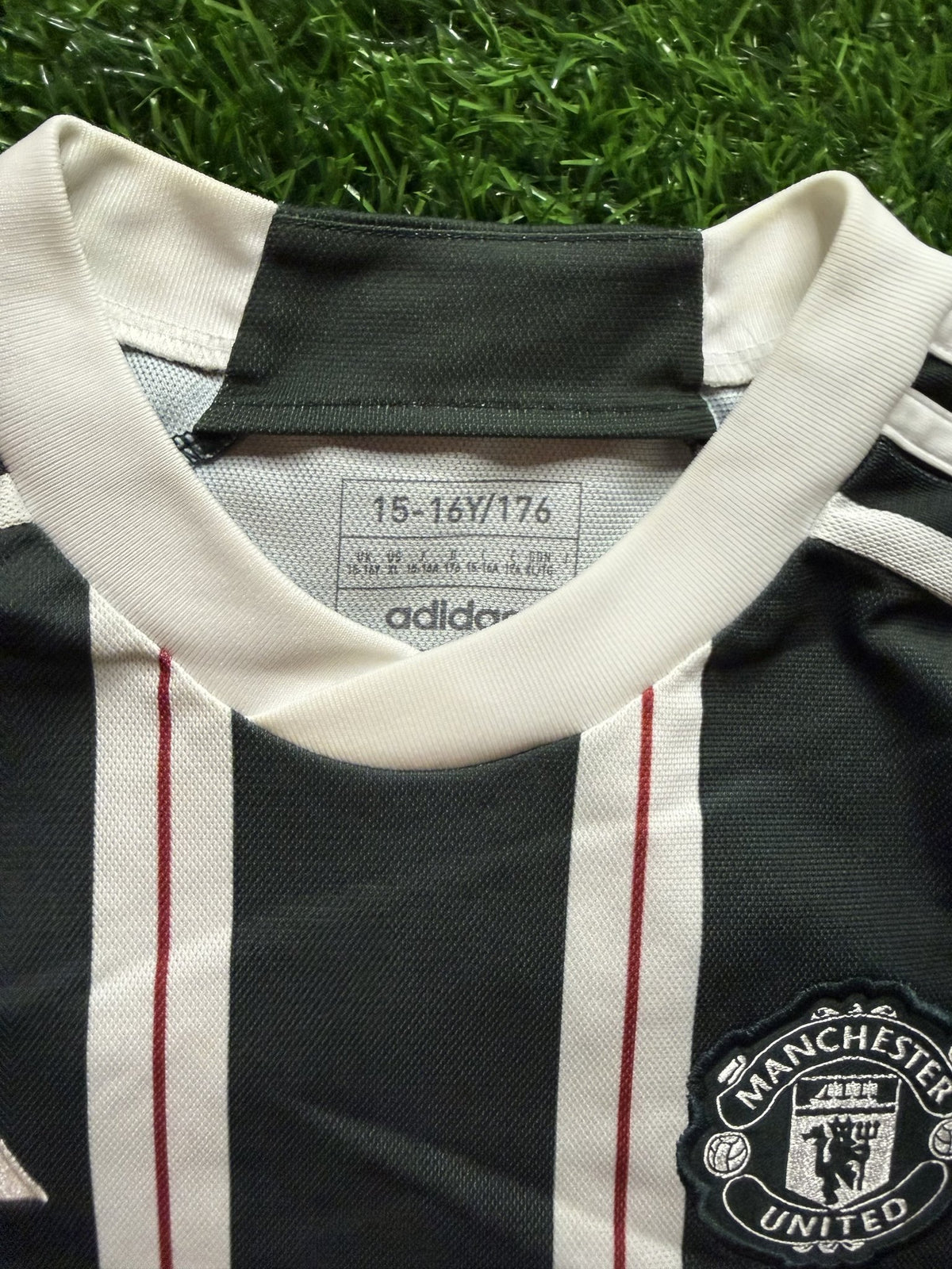 Manchester United 2023/24 Away Jersey (Youth)