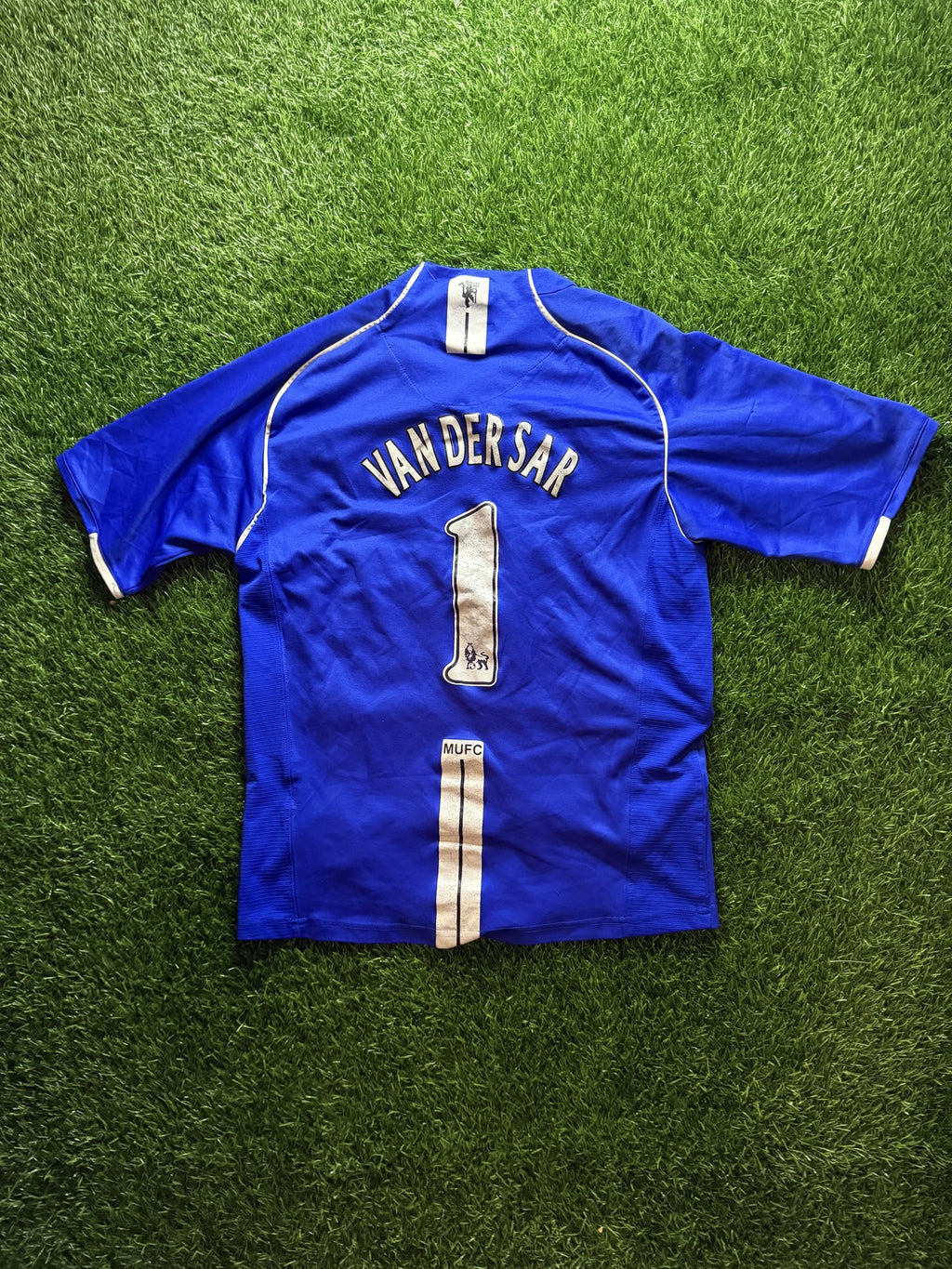 Manchester United Retro Goalkeeper Jersey – Van der Sar