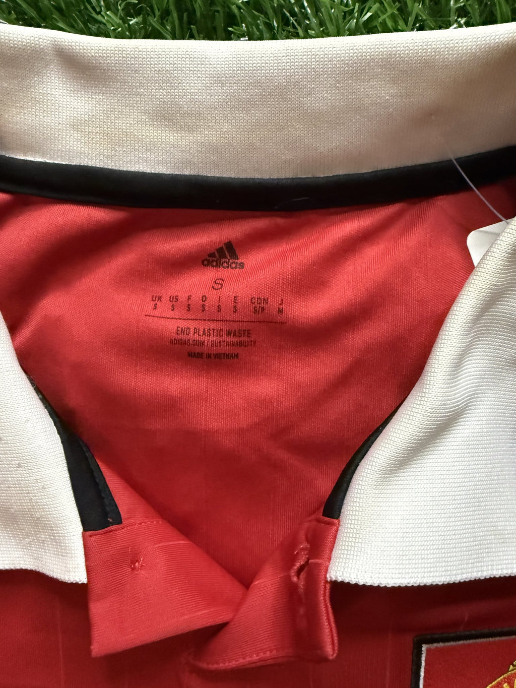 Manchester United 2022/23 Home Jersey (White Collar)