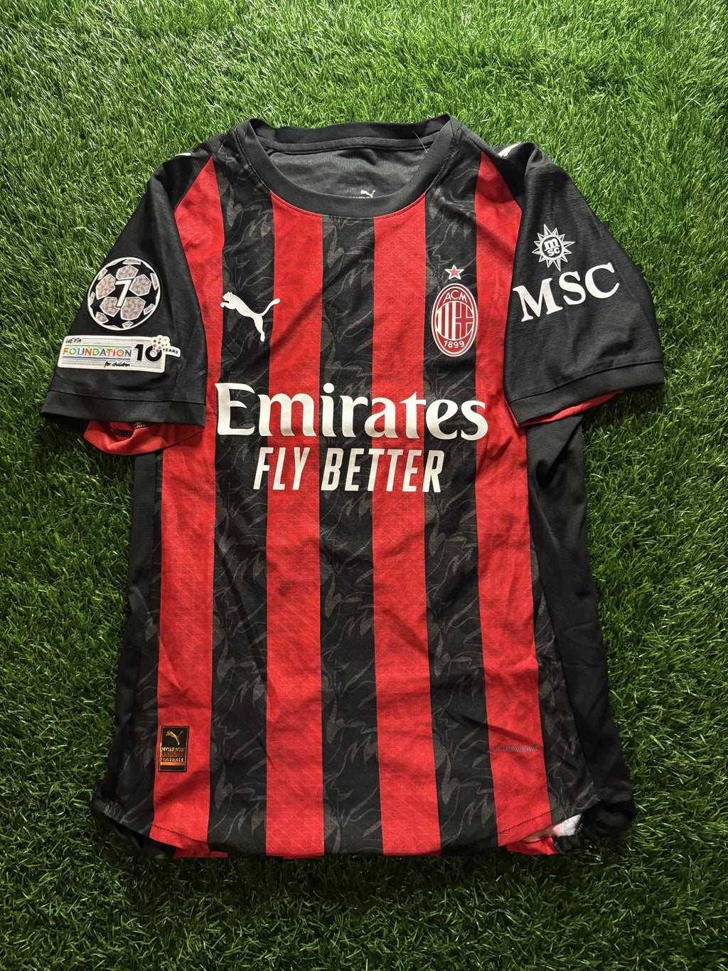 AC Milan 2024/25 Home Jersey – Pulisic #11 (UCL Patch)