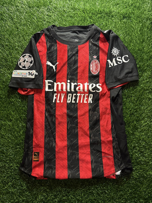 AC Milan 2024/25 Home Jersey – Pulisic #11 (UCL Patch)