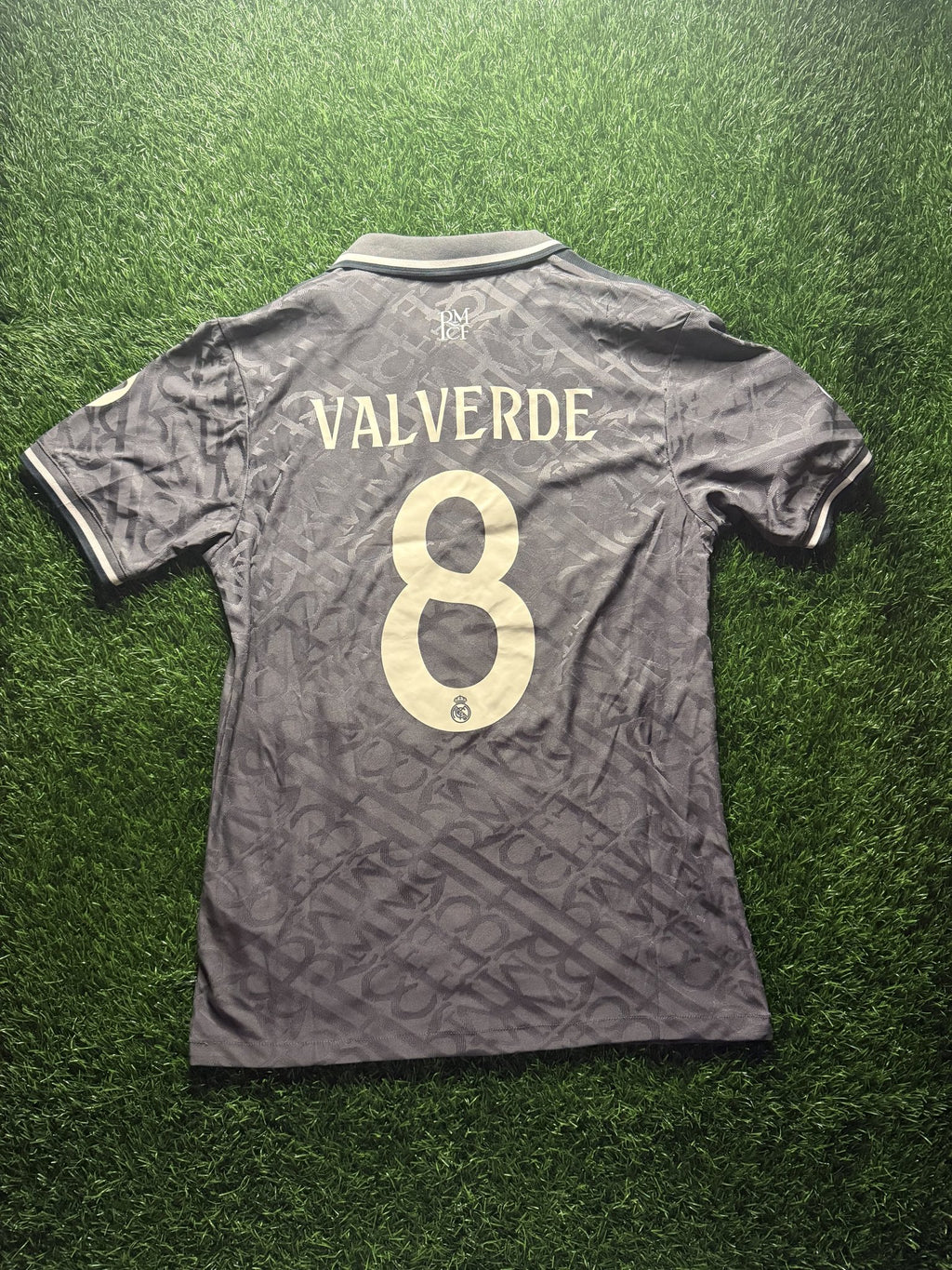 Real Madrid 2024/25 Third Jersey – Valverde #8 (La Liga Champions Patch)