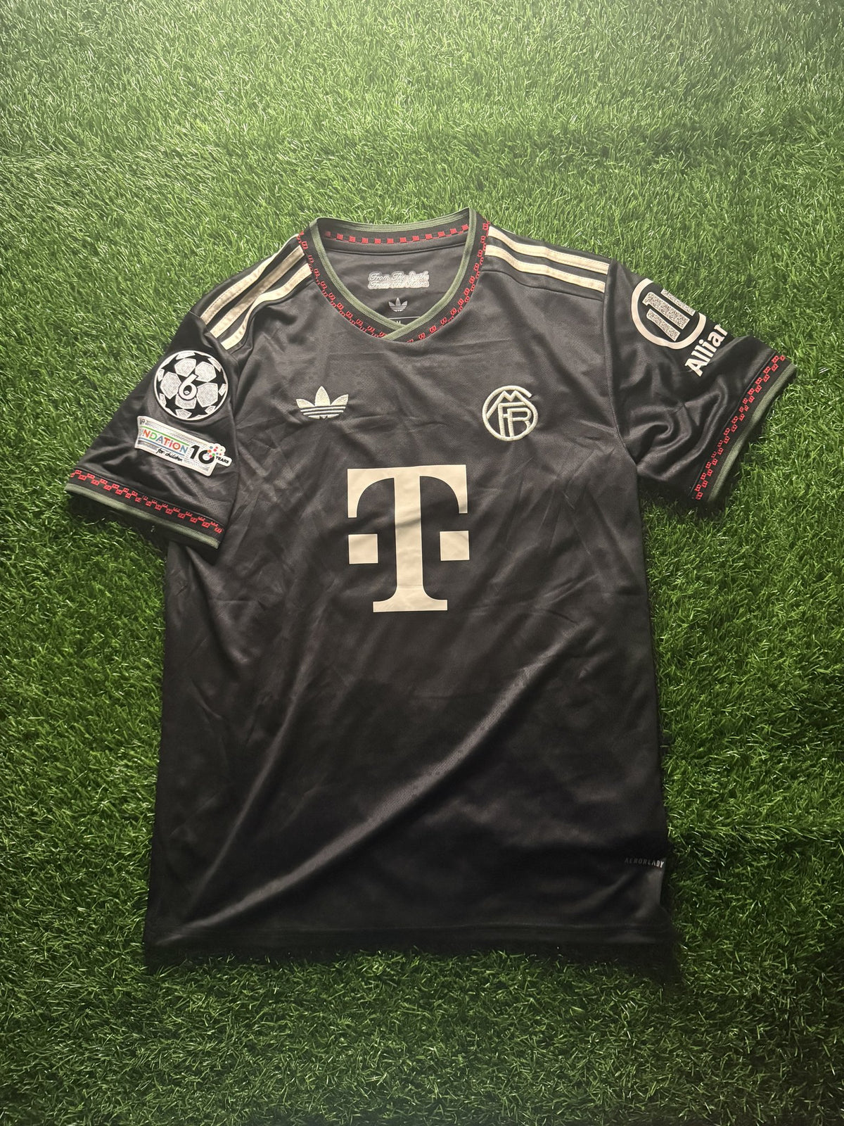 Bayern Munich Black Jersey – Kane (UCL Patch)