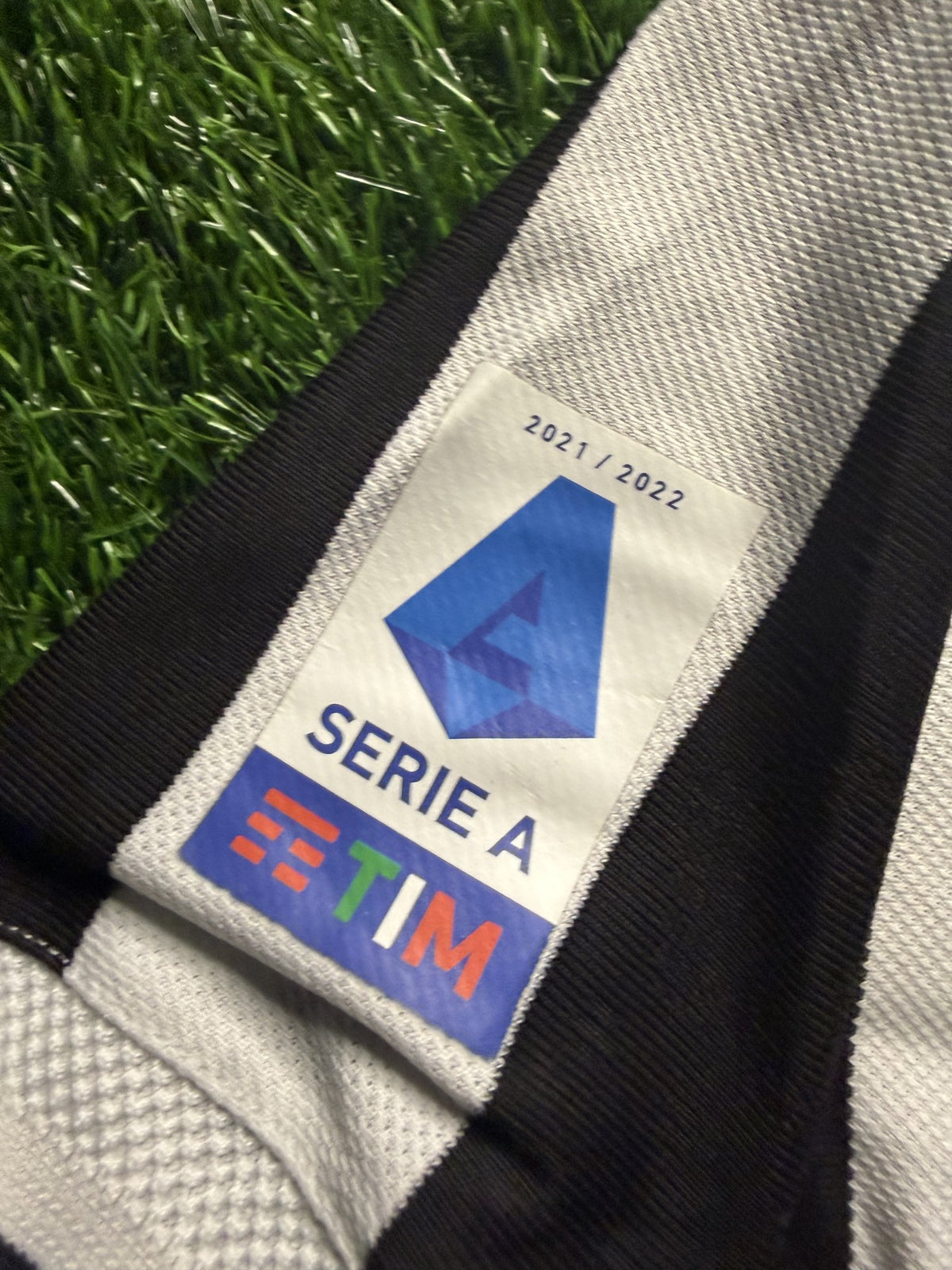 Juventus 2021/22 Home Jersey – Chiesa #22