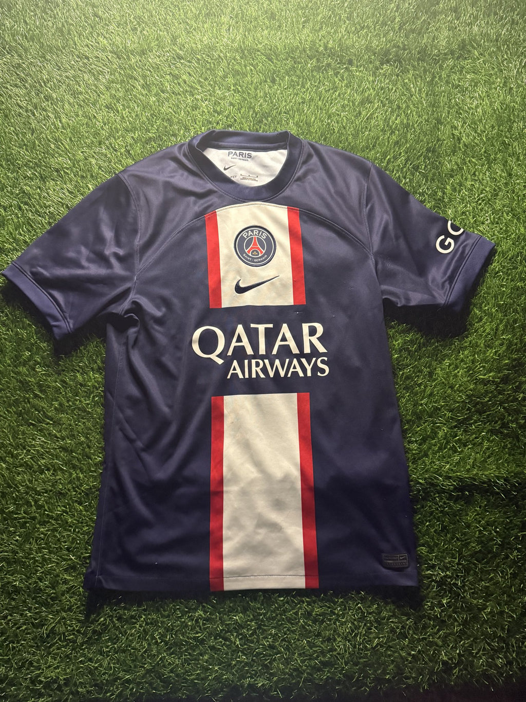 Paris Saint-Germain 2022/23 Home Jersey (GOAT Sleeve Sponsor)