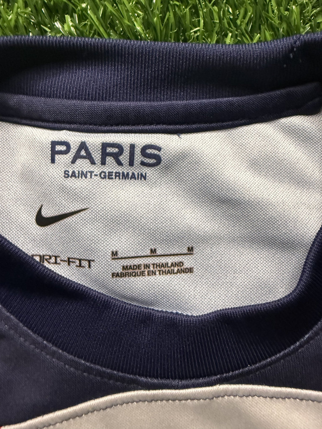 Paris Saint-Germain 2022/23 Home Jersey (GOAT Sleeve Sponsor)