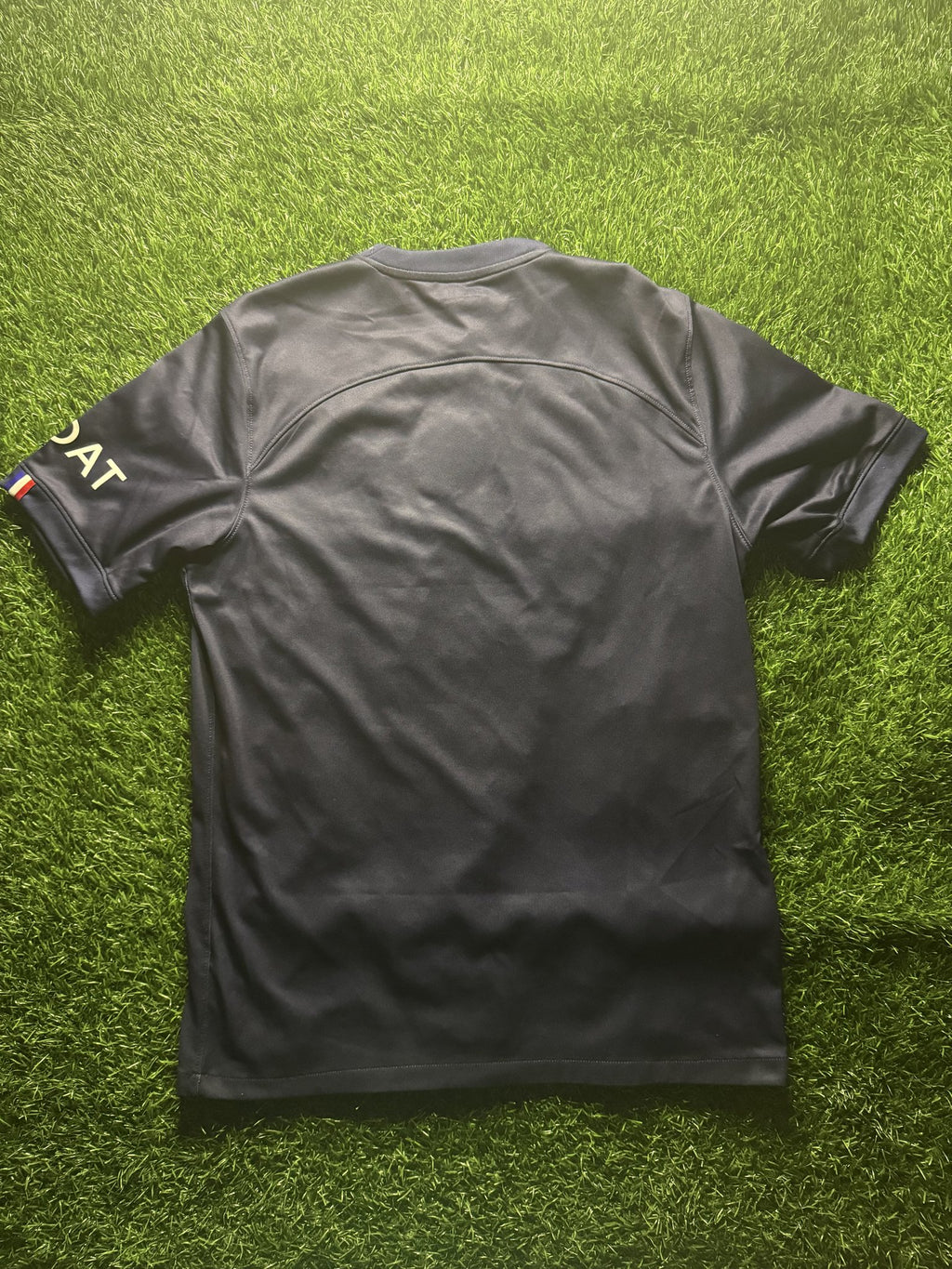 Paris Saint-Germain 2022/23 Home Jersey (GOAT Sleeve Sponsor)