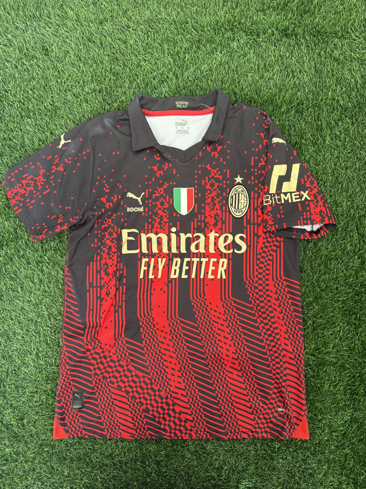 AC Milan Special Edition Home Jersey – Leão #17