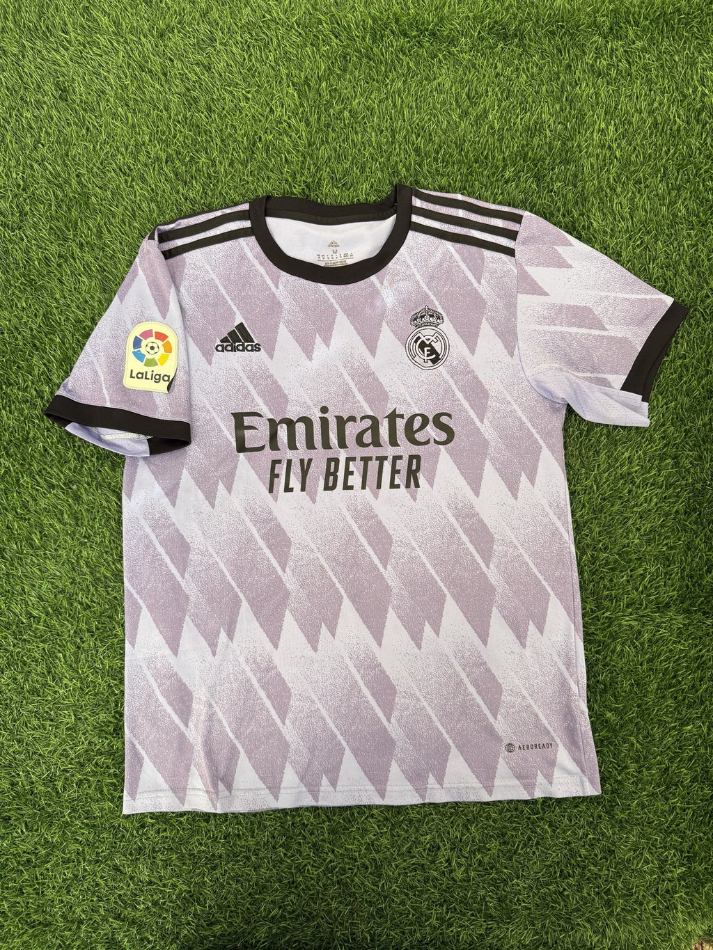 Real Madrid 2022/23 Away Jersey – Benzema #9