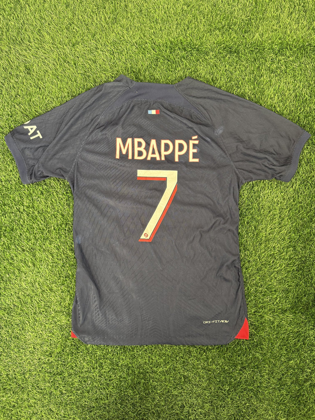 Paris Saint-Germain 2023/24 Home Jersey – Mbappé #7 – Player Version
