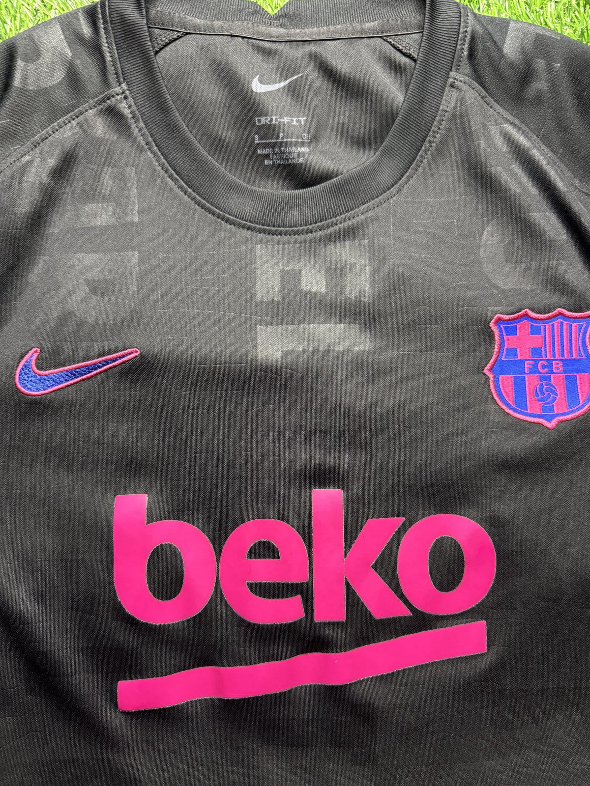 FC Barcelona Black Pre-Match Jersey (Pink Beko Logo)