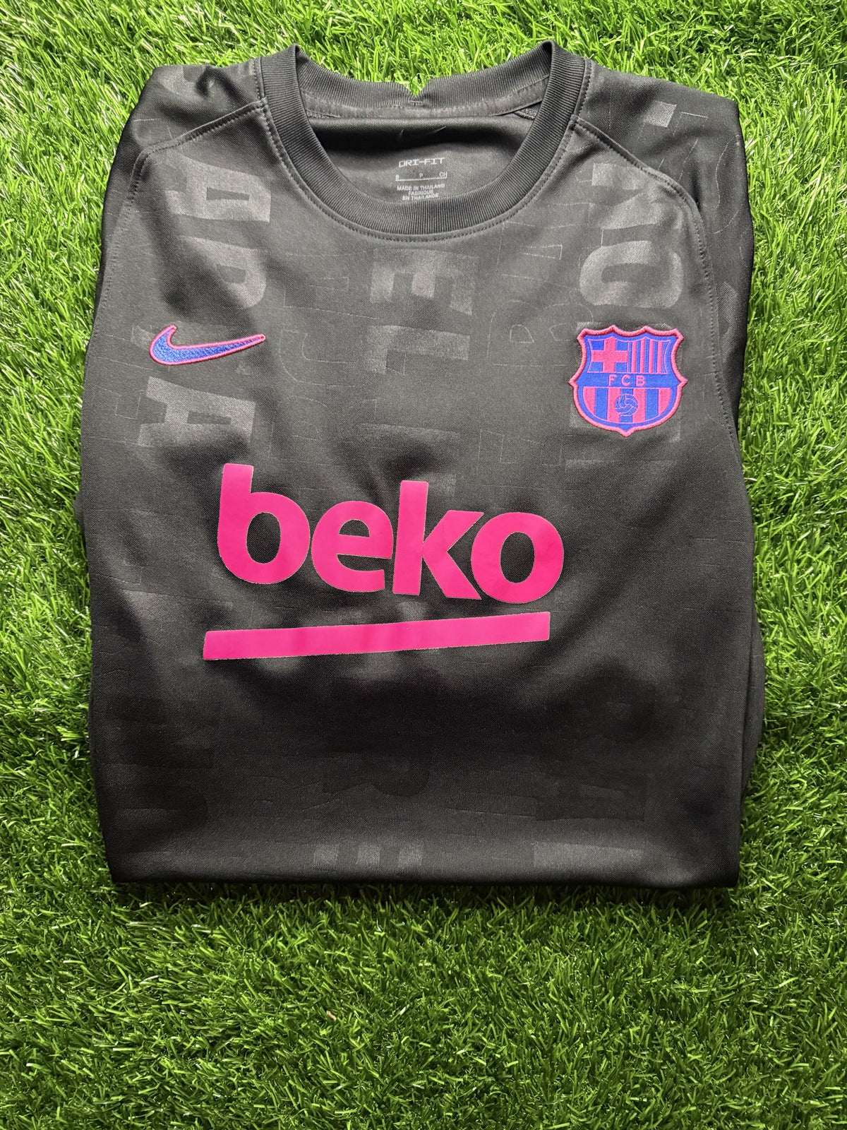 FC Barcelona Black Pre-Match Jersey (Pink Beko Logo)