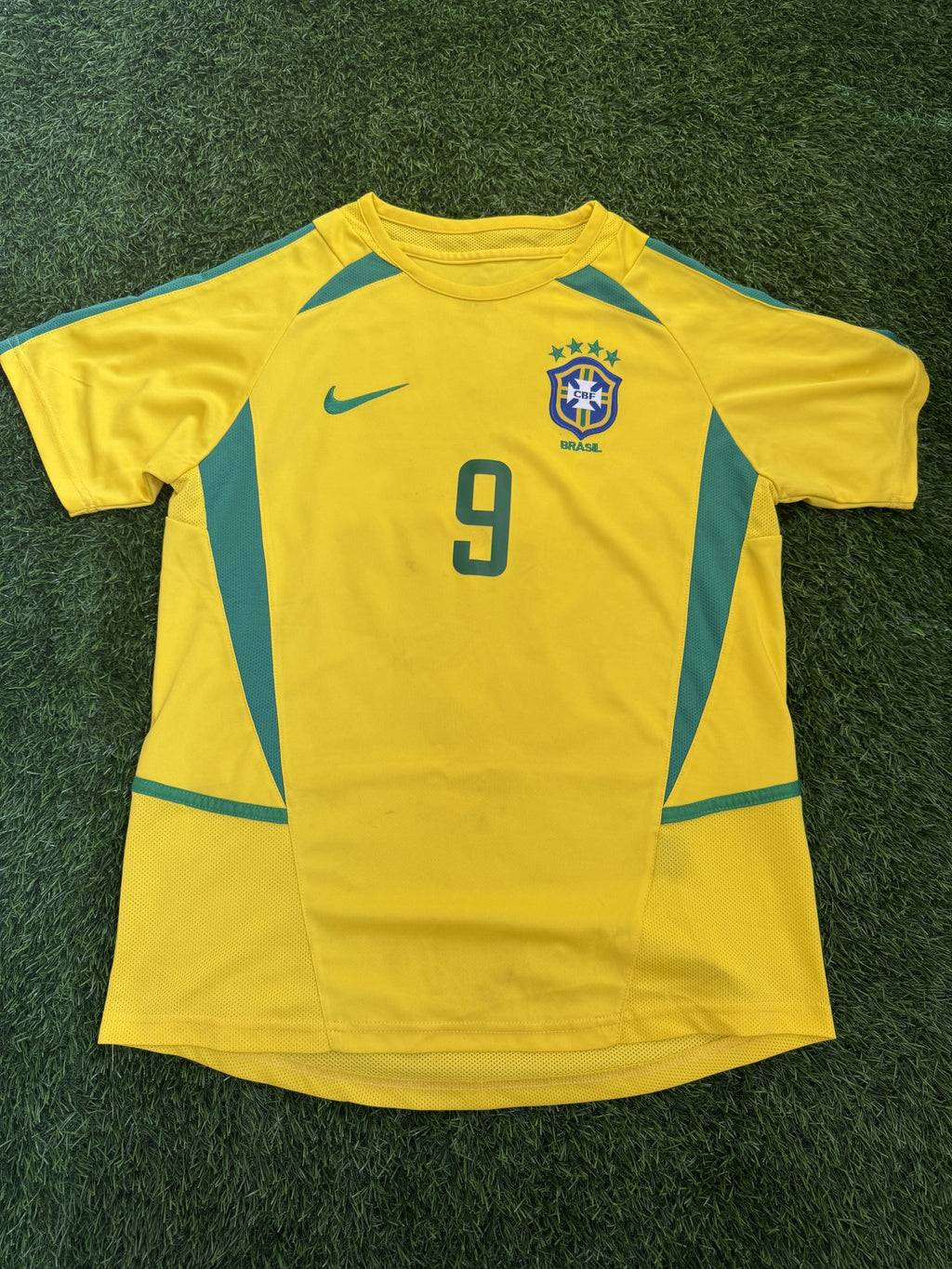 Brazil 2002 World Cup Retro Home Jersey – Ronaldo #9