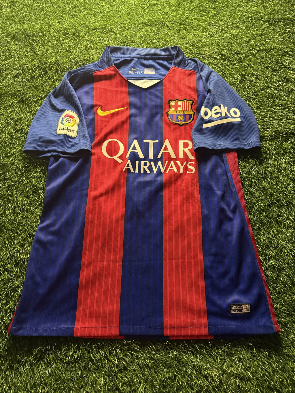 FC Barcelona 2016/17 Home Jersey – Messi