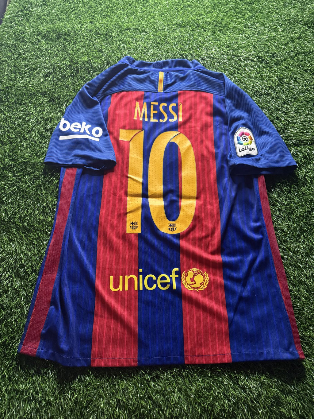 FC Barcelona 2016/17 Home Jersey – Messi