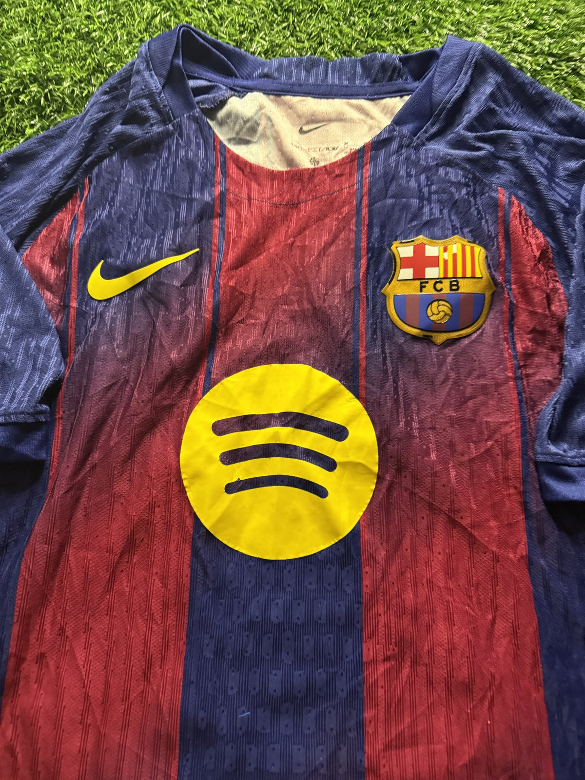 FC Barcelona 2025/26 Jersey – Lamine Yamal – Player Version