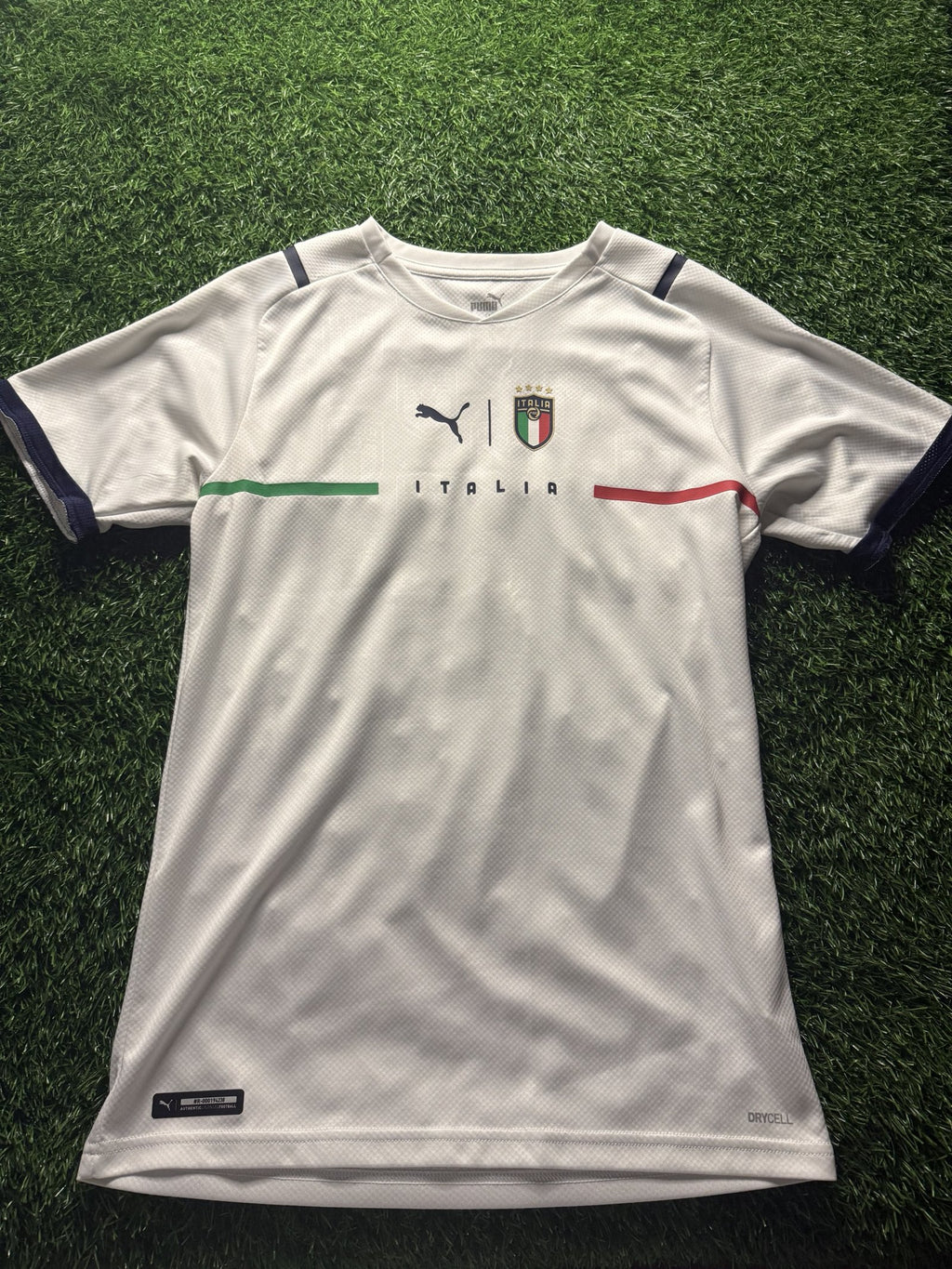 Italy 2021 away jersey front